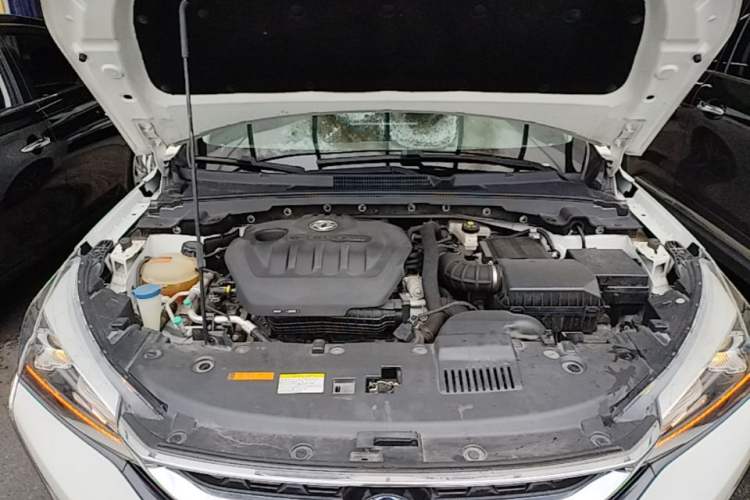 Used Dongfeng Aeolus Yixuan 2020 230T Automatic Advanced Edition Engine Bay