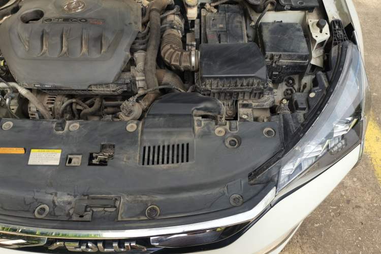 Used Dongfeng Aeolus Yixuan 2020 230T Automatic Cool Track Rider Edition Engine Bay Left