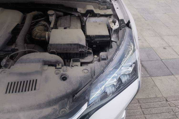Used Dongfeng Aeolus Yixuan 2020 230T Automatic Cool Edition Engine Bay Left