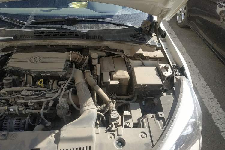 Used Dongfeng Aeolus Yixuan 2020 200T Manual Ignition Edition Engine Bay Left