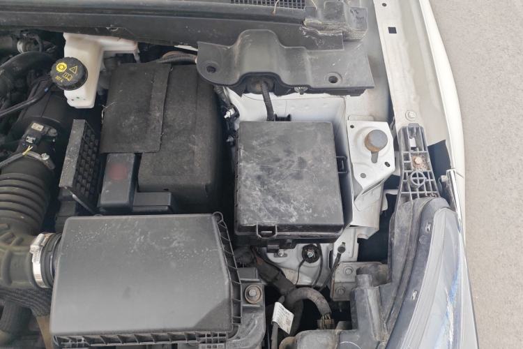 Used Dongfeng Aeolus Yixuan 2020 230T Automatic Cool Edition Engine Bay Left