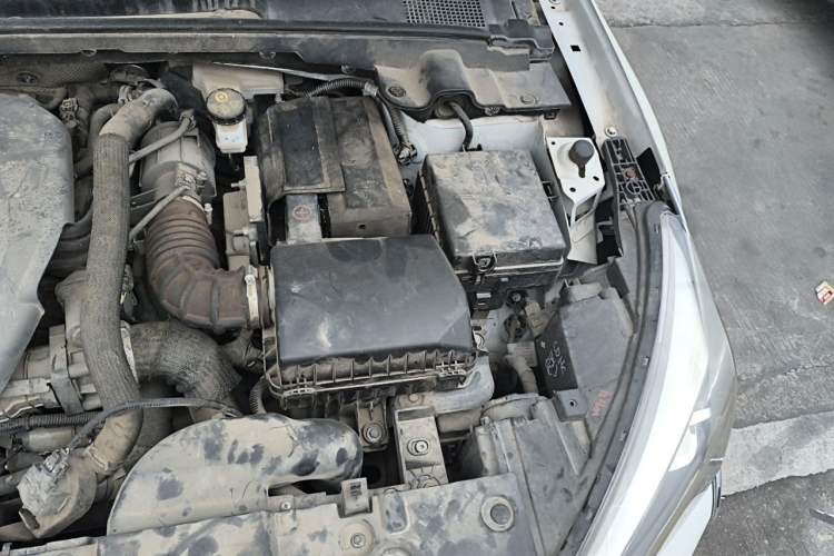 Used Dongfeng Aeolus Yixuan 2020 230T Automatic Advanced Edition Engine Bay Left