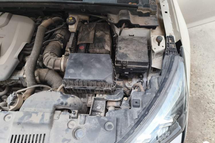 Used Dongfeng Aeolus Yixuan 2020 230T Automatic Cool Edition Engine Bay Left
