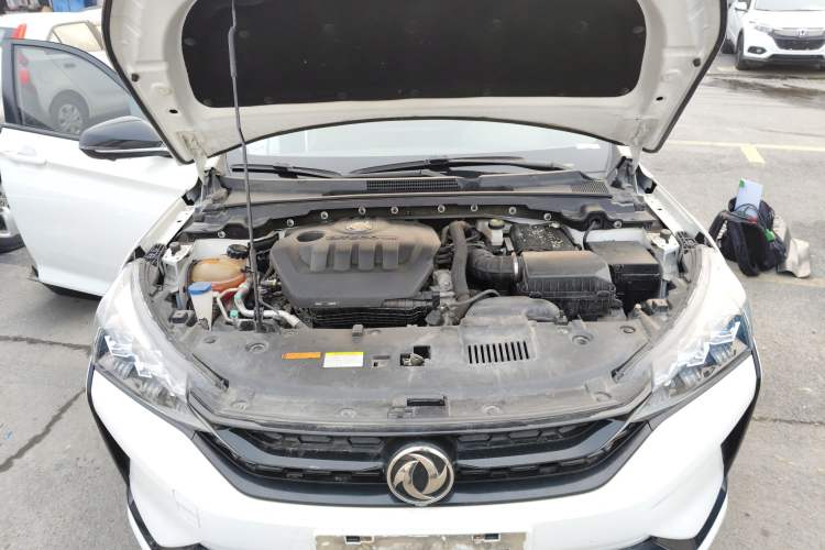 Used Dongfeng Aeolus Yixuan 2020 230T Automatic Cool Stylish Dark Knight Edition Engine Bay