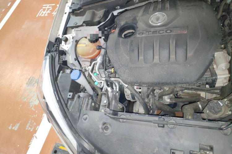 Used Dongfeng Aeolus Yixuan 2020 230T Automatic Advanced Edition Engine Bay Right