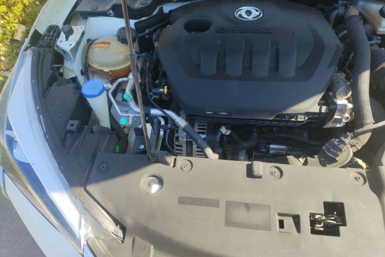 Used Dongfeng Aeolus Yixuan 2020 230T Automatic Glare-Proof Dark Knight Edition Engine Bay Right