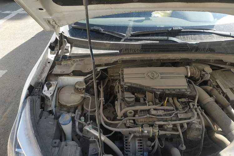 Used Dongfeng Aeolus Yixuan 2020 200T Manual Ignition Edition Engine Bay Right