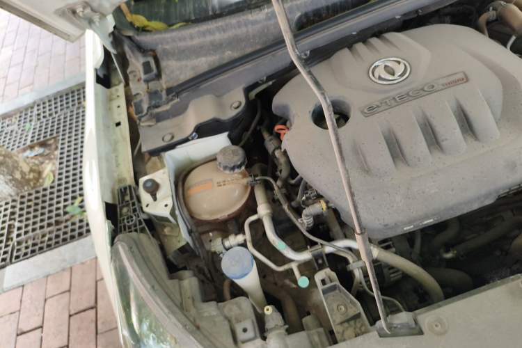 Used Dongfeng Aeolus Yixuan 2020 230T Automatic Cool Edition Engine Bay Right