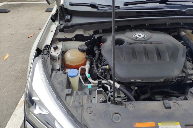 Used Dongfeng Aeolus Yixuan 2020 230T Automatic Advanced Edition Engine Bay Right