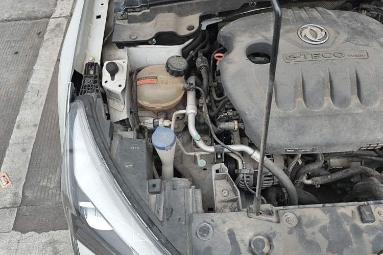 Used Dongfeng Aeolus Yixuan 2020 230T Automatic Advanced Edition Engine Bay Right