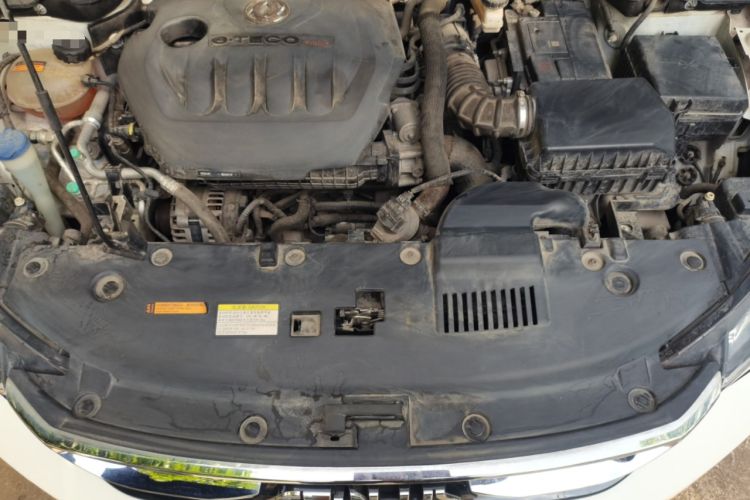 Used Dongfeng Aeolus Yixuan 2020 230T Automatic Cool Track Rider Edition Engine Bay