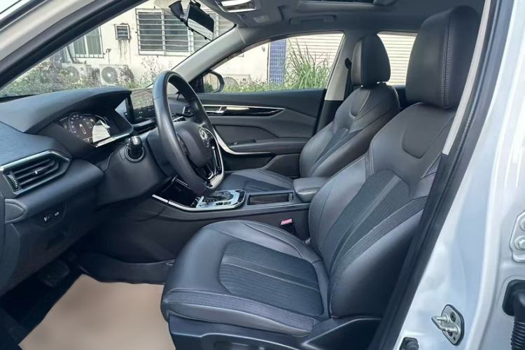Used Dongfeng Aeolus Yixuan 2020 230T Automatic Advanced Edition Exterior 3