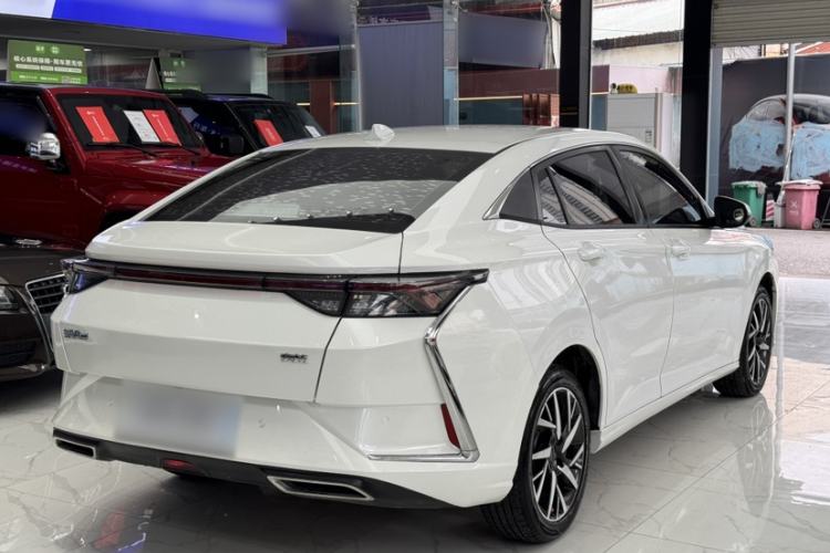 Used Dongfeng Aeolus Yixuan 2020 230T Automatic Dazzle Track Edition Exterior 3