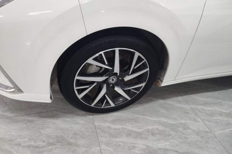 Used Dongfeng Aeolus Yixuan 2020 230T Automatic Cool Edition Exterior 4