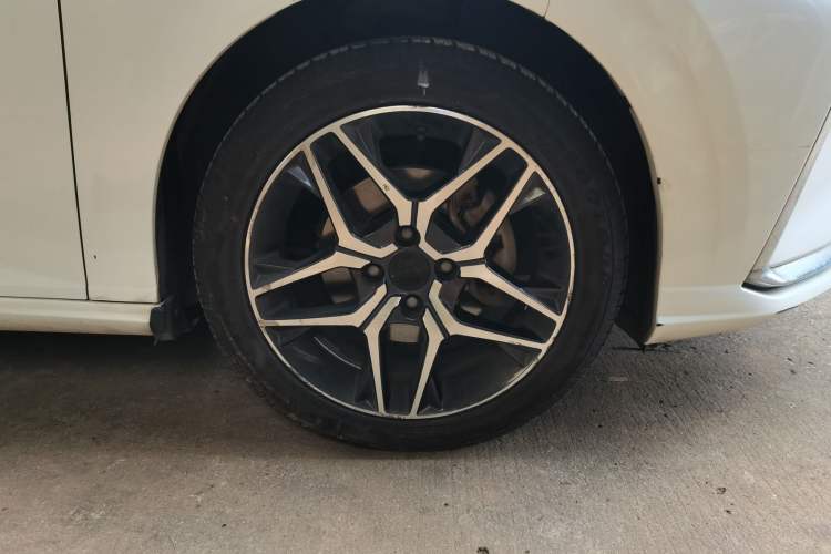 Used Dongfeng Aeolus Yixuan 2020 230T Automatic Cool Track Rider Edition Exterior 4