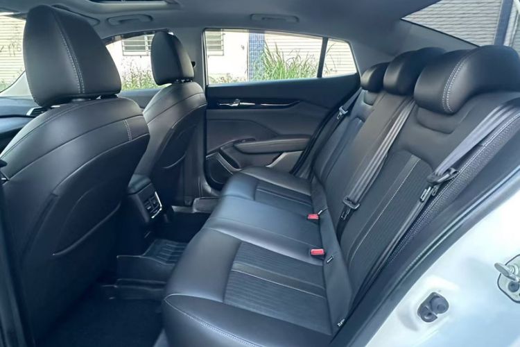 Used Dongfeng Aeolus Yixuan 2020 230T Automatic Advanced Edition Exterior 8