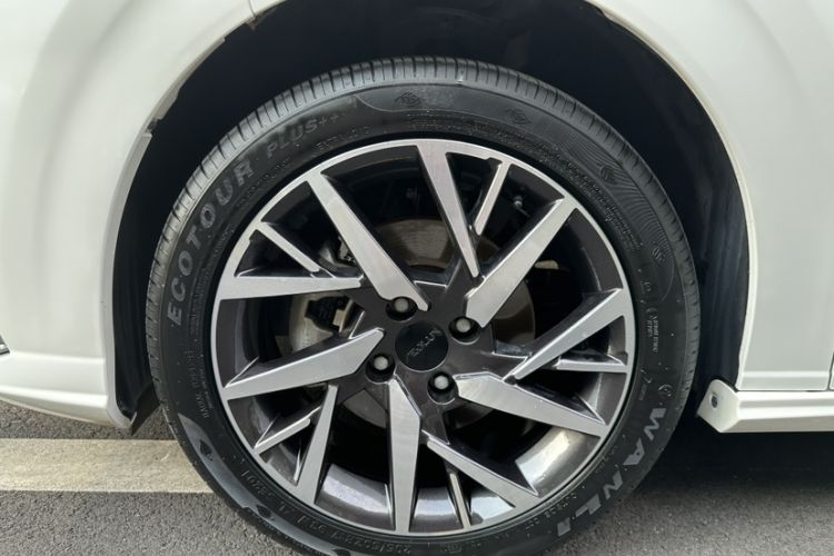 Used Dongfeng Aeolus Yixuan 2020 230T Automatic Dazzle Track Edition Exterior 8