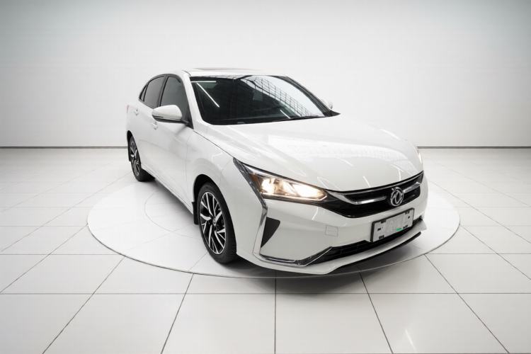 Used Dongfeng Aeolus Yixuan 2020 230T Automatic Advanced Edition Front Right 45 Deg