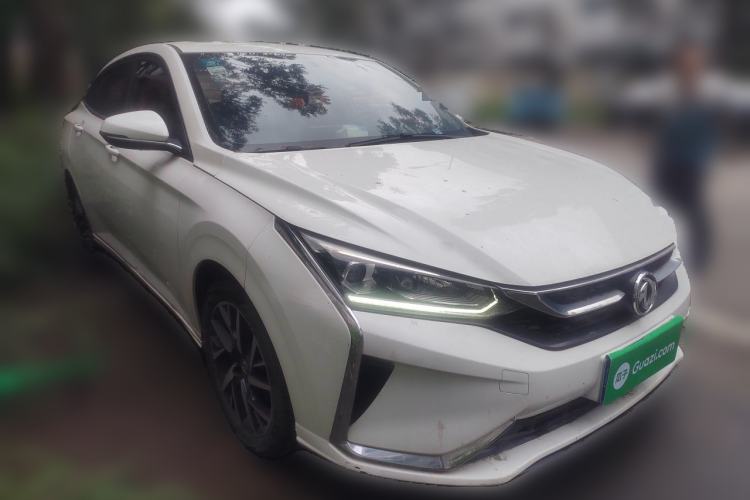 Used Dongfeng Aeolus Yixuan 2020 230T Automatic Advanced Edition Front Right 45 Deg