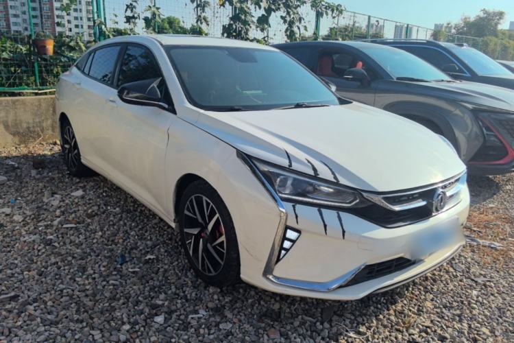 Used Dongfeng Aeolus Yixuan 2020 230T Automatic Advanced Edition Front Right 45 Deg