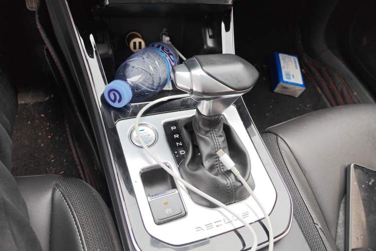 Used Dongfeng Aeolus Yixuan 2020 230T Automatic Advanced Edition Gear Lever