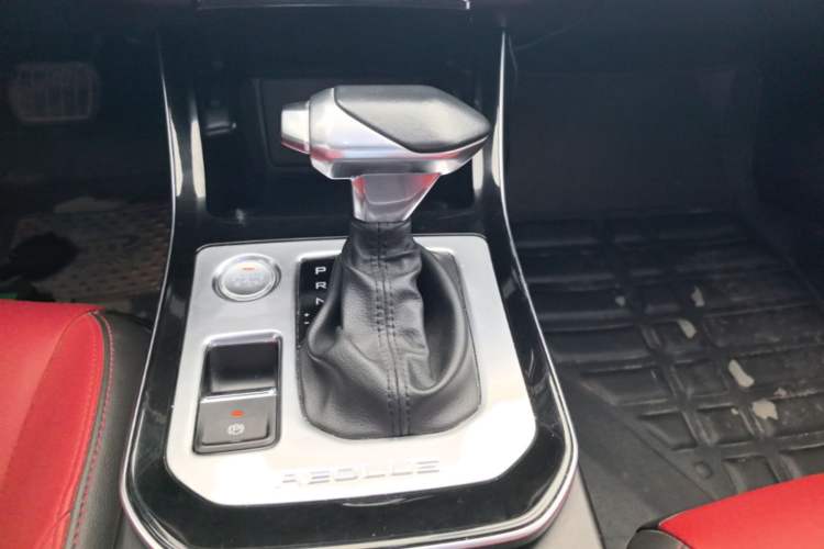 Used Dongfeng Aeolus Yixuan 2020 230T Automatic Dazzle Track Rider Edition Gear Lever