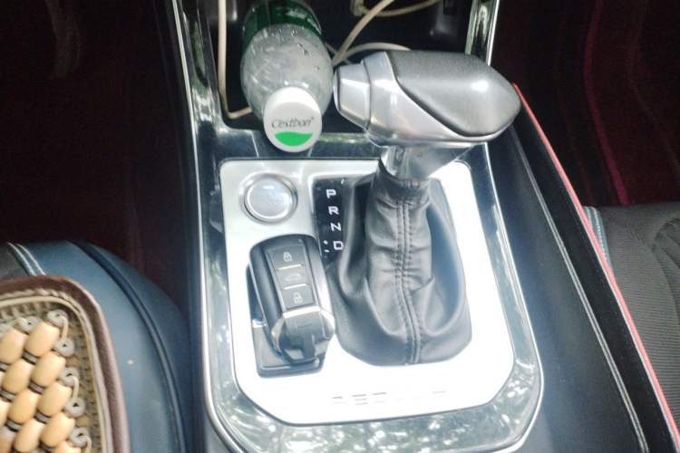 Used Dongfeng Aeolus Yixuan 2020 230T Automatic Advanced Edition Gear Lever