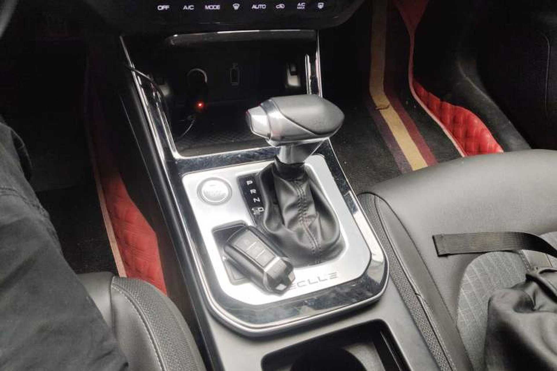 Used Dongfeng Aeolus Yixuan 2020 230T Automatic Cool Edition Gear Lever