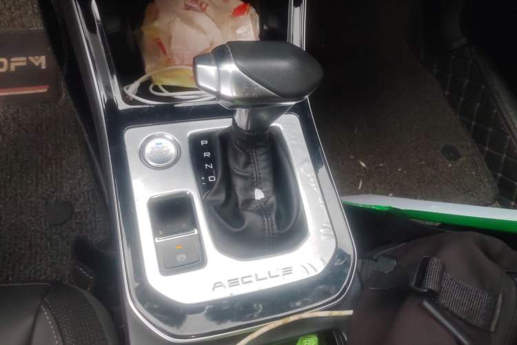 Used Dongfeng Aeolus Yixuan 2020 230T Automatic Advanced Edition Gear Lever