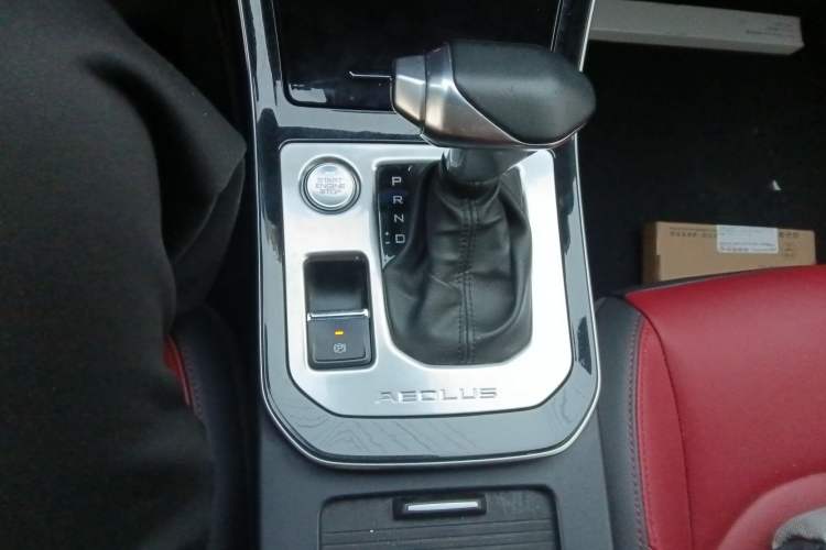 Used Dongfeng Aeolus Yixuan 2020 230T Automatic Cool Track Rider Edition Gear Lever
