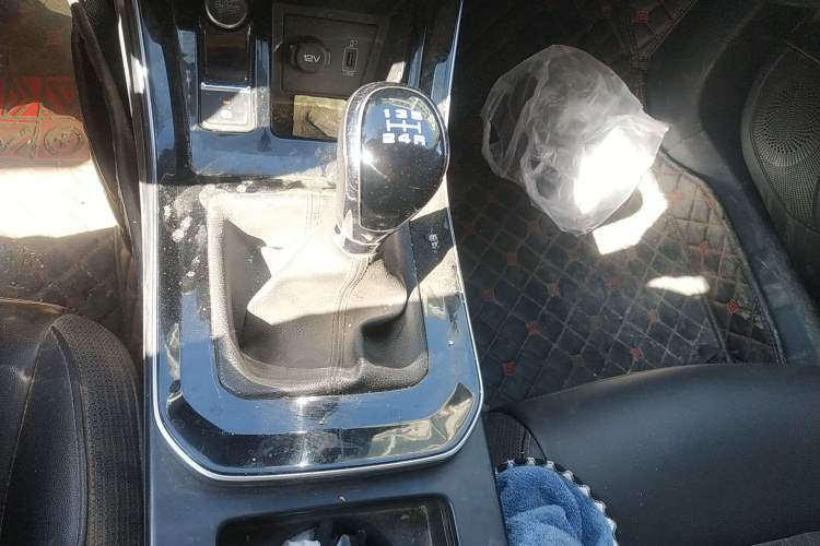 Used Dongfeng Aeolus Yixuan 2020 200T Manual Ignition Edition Gear Lever