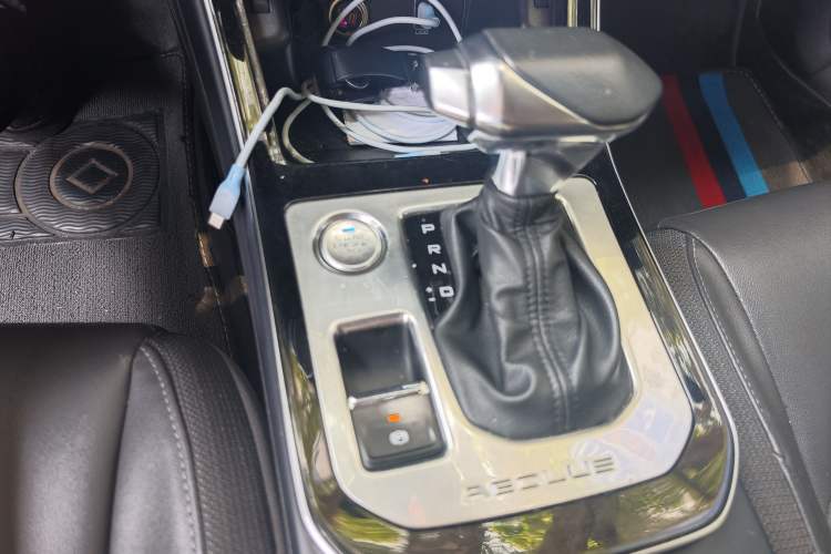 Used Dongfeng Aeolus Yixuan 2020 230T Automatic Cool Edition Gear Lever