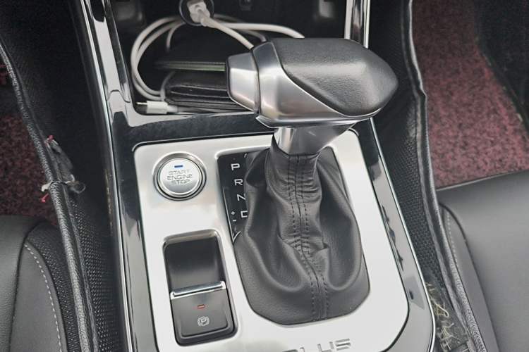 Used Dongfeng Aeolus Yixuan 2020 230T Automatic Advanced Edition Gear Lever