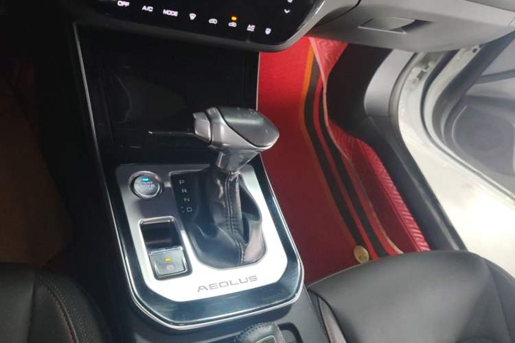 Used Dongfeng Aeolus Yixuan 2020 230T Automatic Xuan Yue Track Edition Gear Lever