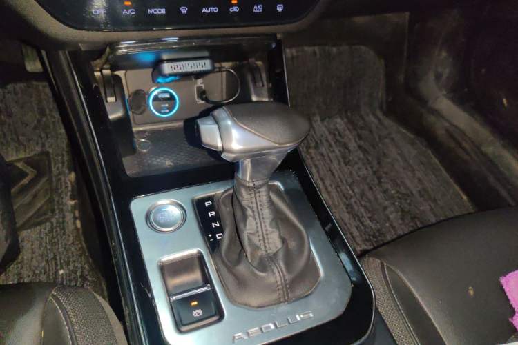 Used Dongfeng Aeolus Yixuan 2020 230T Automatic Cool Edition Gear Lever