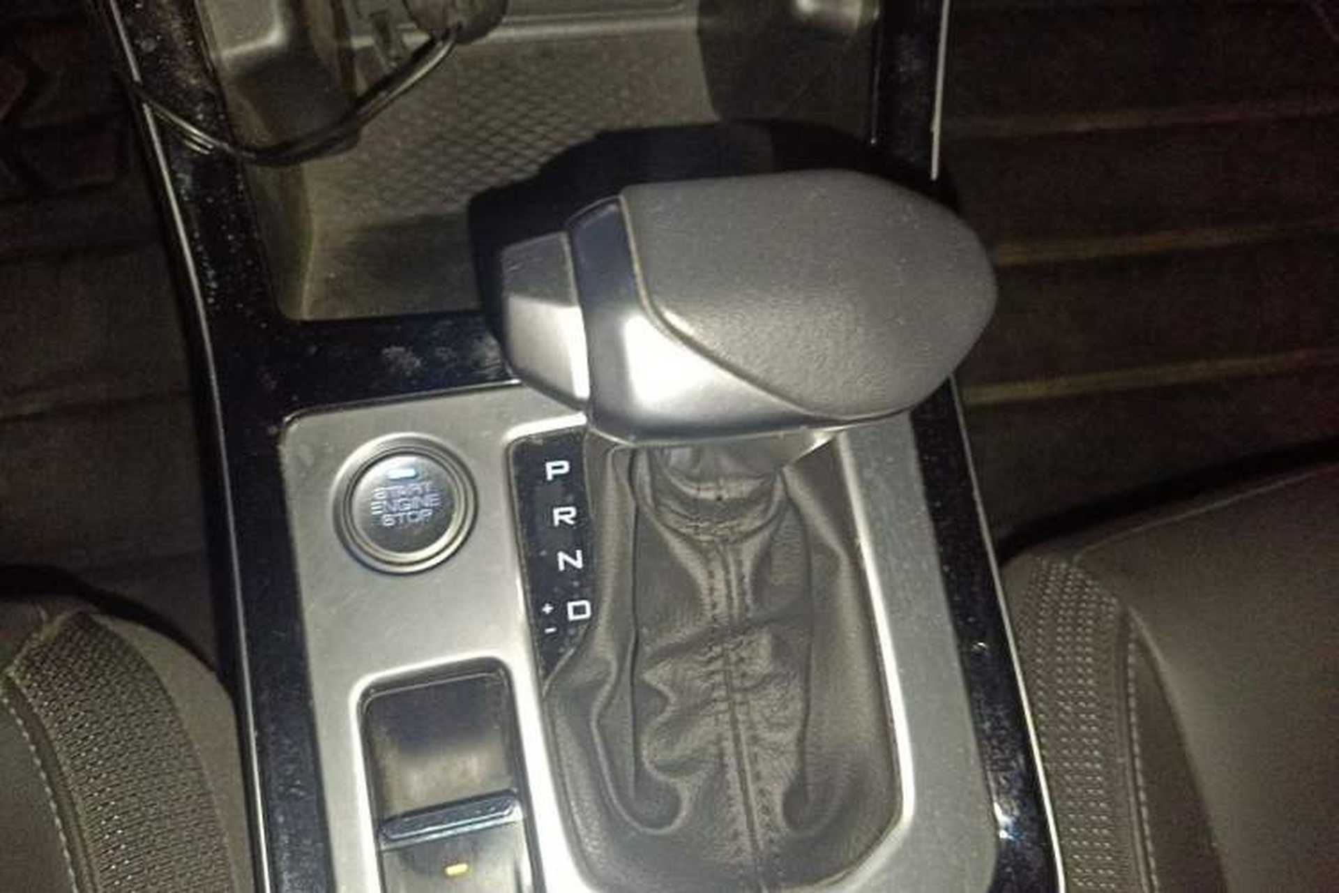 Used Dongfeng Aeolus Yixuan 2020 230T Automatic Cool Edition Gear Lever