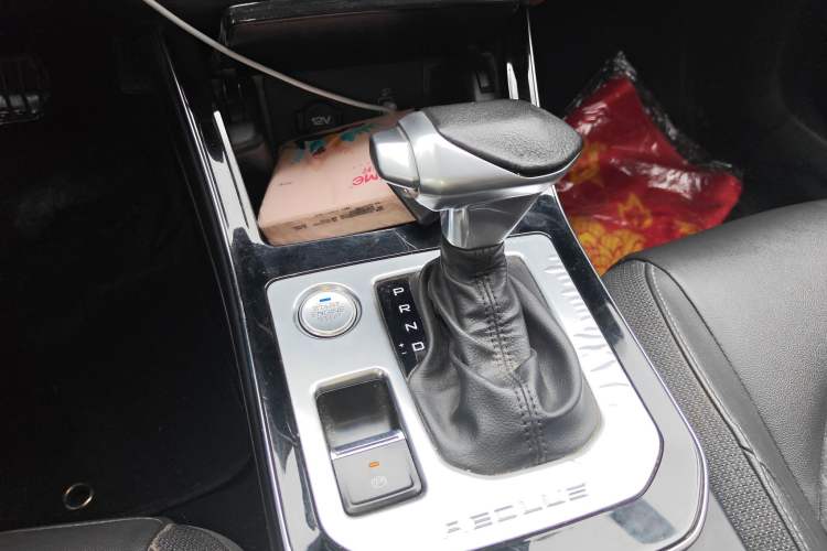 Used Dongfeng Aeolus Yixuan 2020 230T Automatic Cool Edition Gear Lever