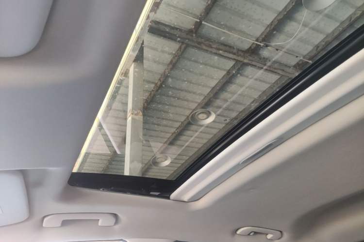 Used Dongfeng Aeolus Yixuan 2020 230T Automatic Advanced Edition Headliner