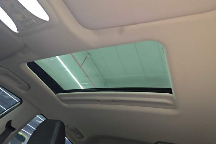 Used Dongfeng Aeolus Yixuan 2020 230T Automatic Advanced Edition Headliner