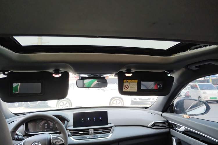 Used Dongfeng Aeolus Yixuan 2020 230T Automatic Cool Stylish Dark Knight Edition Headliner