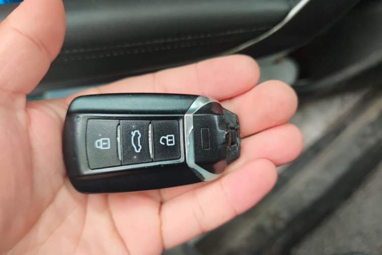 Used Dongfeng Aeolus Yixuan 2020 230T Automatic Advanced Edition Interior 1