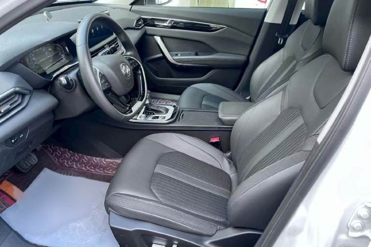 Used Dongfeng Aeolus Yixuan 2020 230T Automatic Advanced Edition Interior 2