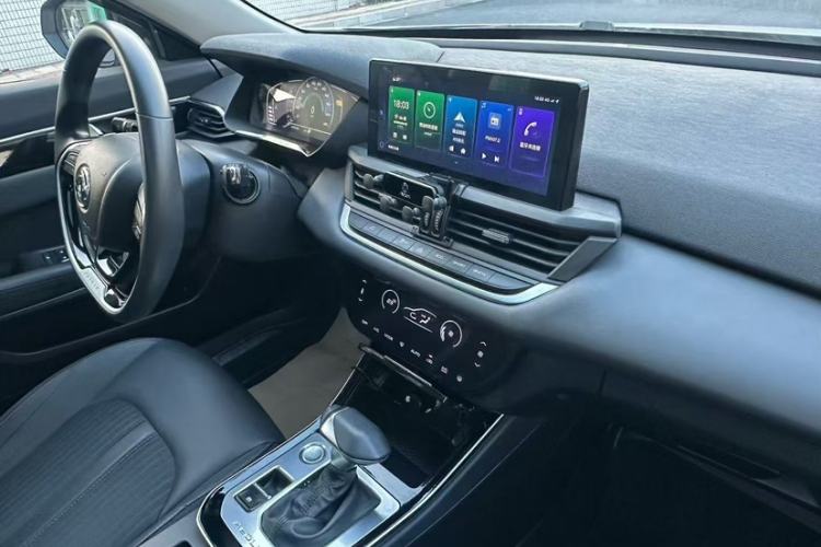 Used Dongfeng Aeolus Yixuan 2020 230T Automatic Advanced Edition Interior 3