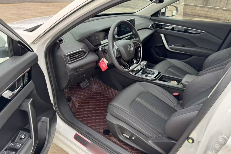 Used Dongfeng Aeolus Yixuan 2020 230T Automatic Advanced Edition Interior 3