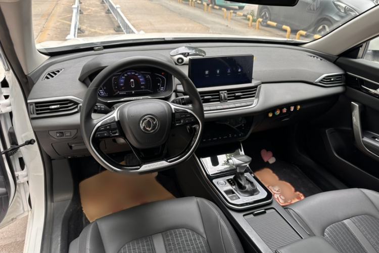 Used Dongfeng Aeolus Yixuan 2020 230T Automatic Advanced Edition Interior 3