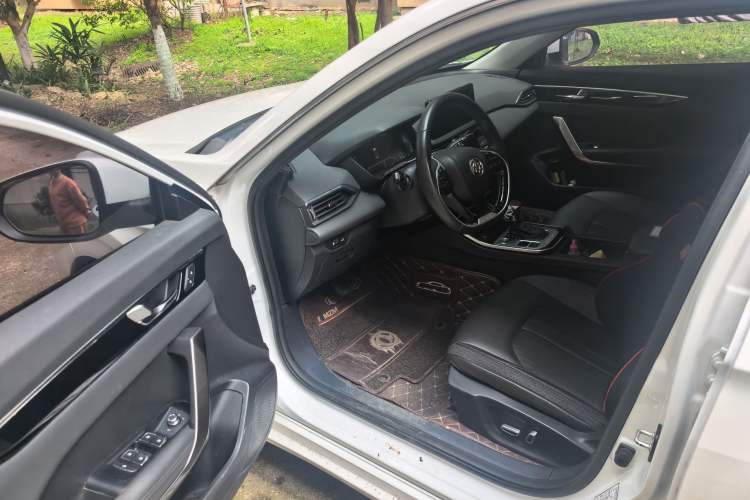 Used Dongfeng Aeolus Yixuan 2020 230T Automatic Cool Edition Interior 3