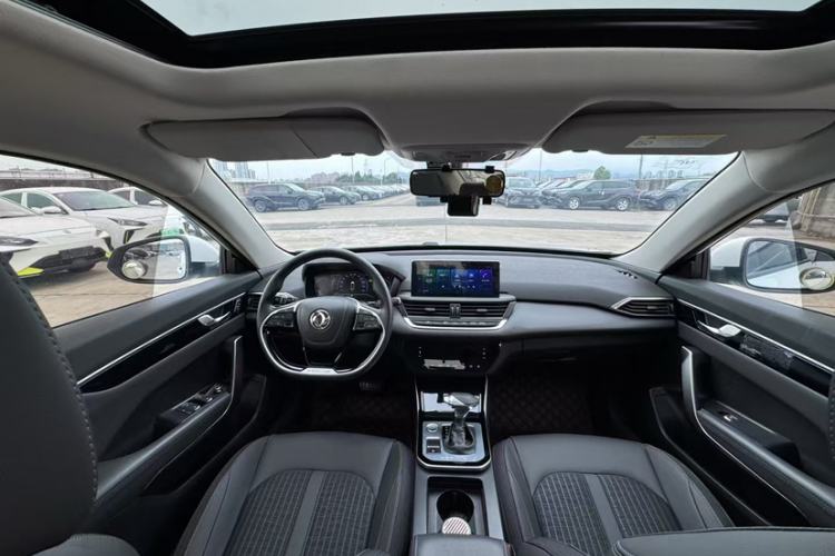 Used Dongfeng Aeolus Yixuan 2020 230T Automatic Advanced Edition Interior 4