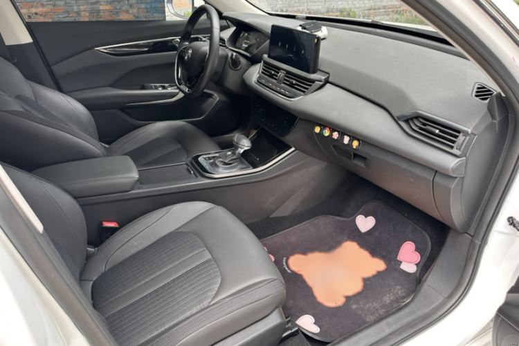 Used Dongfeng Aeolus Yixuan 2020 230T Automatic Advanced Edition Interior 5