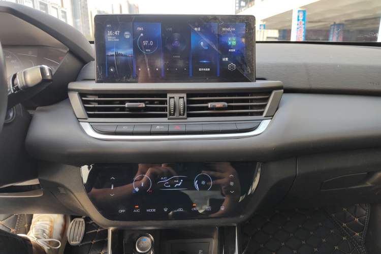 Used Dongfeng Aeolus Yixuan 2020 200T Manual Ignition Edition Interior 5