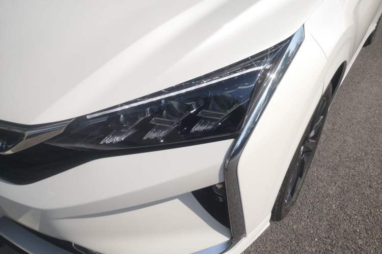 Used Dongfeng Aeolus Yixuan 2020 200T Automatic XuanYao Edition Left Front Headlight